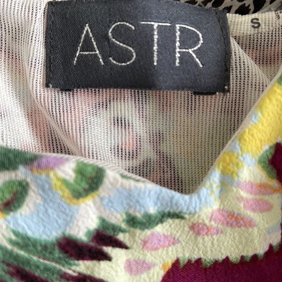 Astr Crop Top - Picture 4 of 6